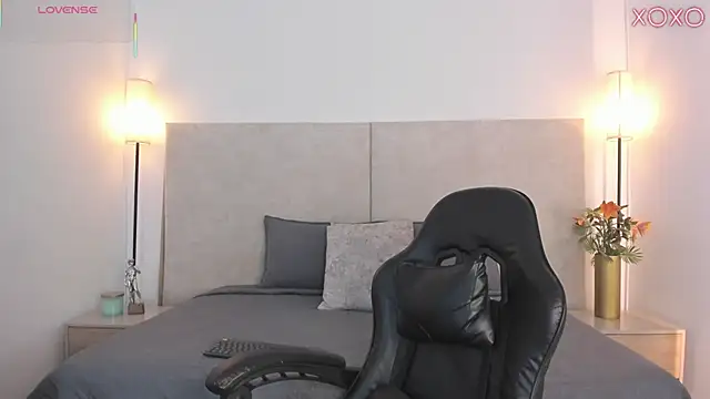 Saori newman online show from March 2026 11:38:01 AM