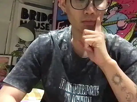 Snapshot of zheng90335 chatting on November 2025 01:49:02 PM zheng90335 online show from November 2025 01:49:02 PM