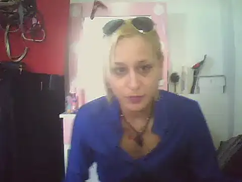 Snapshot of ariana_crazzy chatting on January 2026 03:39:02 PM ariana crazzy online show from January 2026 03:39:02 PM