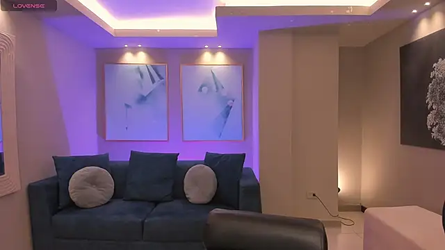 AlinaKravitz online show from February 2026 12:23:01 PM