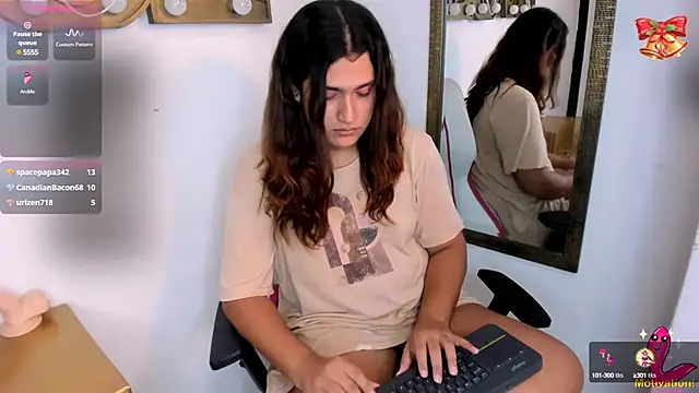 Snapshot of Valery_Maravilla_ chatting on December 2024 11:37:01 PM Valery Maravilla online show from December 2024 11:37:01 PM