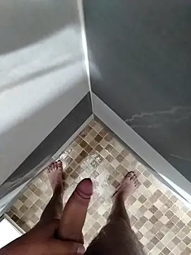 Snapshot of mylovetr1 chatting on November 2025 06:33:02 AM mylovetr1 online show from November 2025 06:33:02 AM