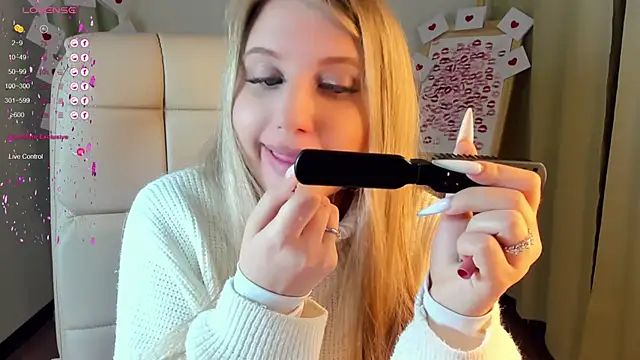 Evacadooo online show from February 2025 02:28:01 AM