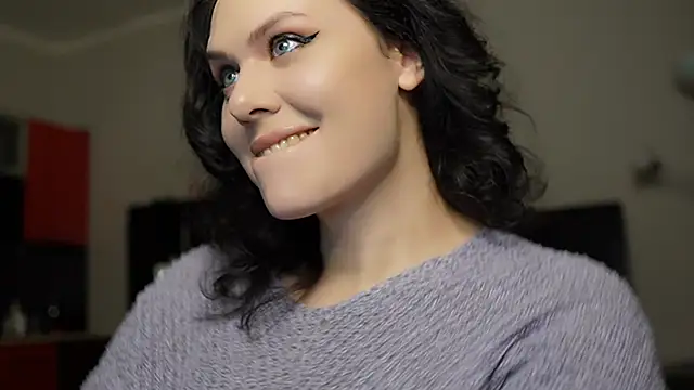 MollyCheiz online show from December 2024 11:46:02 PM