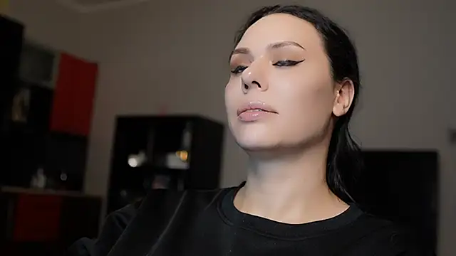 MollyCheiz online show from December 2024 10:12:01 PM