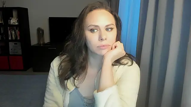 MollyCheiz online show from January 2026 01:26:01 PM