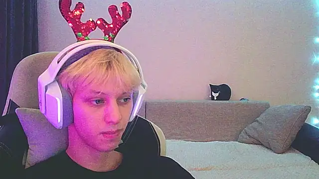 Ostin meow online show from December 2024 12:40:02 PM