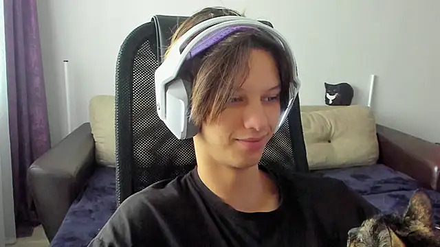 Ostin meow online show from November 2025 06:34:02 AM