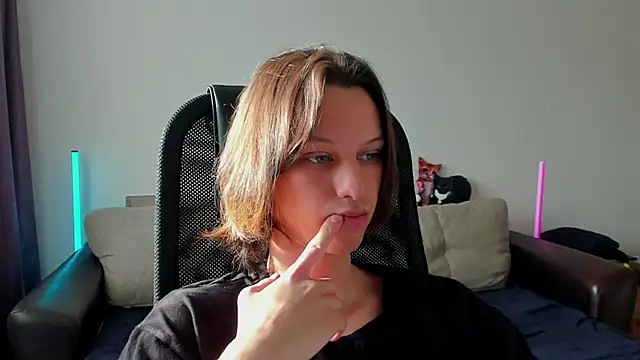 Ostin meow online show from April 2026 11:46:02 AM