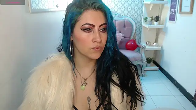 Snapshot of scarleth_blue chatting on February 2025 03:06:02 AM scarleth blue online show from February 2025 03:06:02 AM
