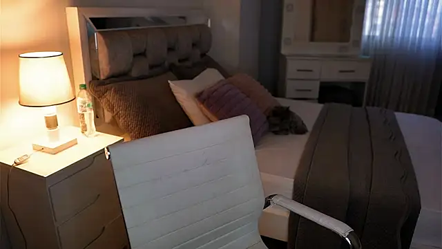 Camilaa bueno online show from October 2025 10:21:01 PM