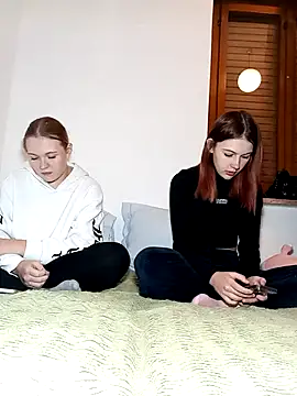 ella grays online show from October 2025 05:50:02 PM