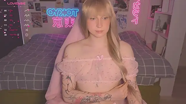 Snapshot of p1nkvenom chatting on September 2025 01:36:01 PM p1nkvenom online show from September 2025 01:36:01 PM