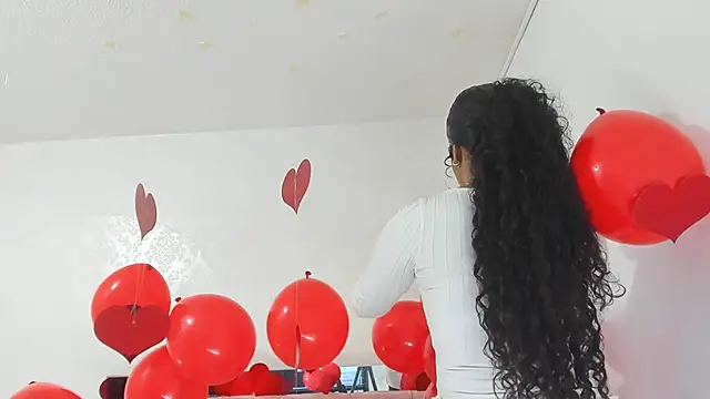 Snapshot of Abby_Moss2 chatting on February 2025 08:01:01 PM Abby Moss2 online show from February 2025 08:01:01 PM