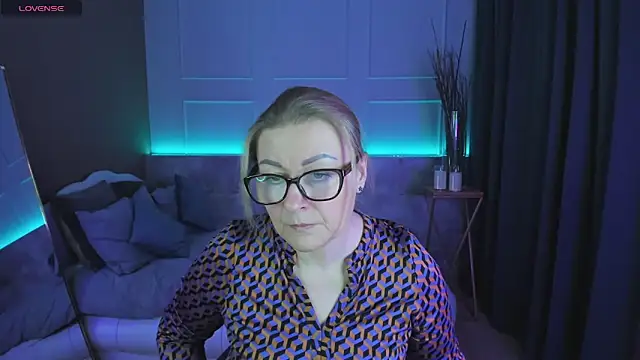 AlexandraKind online show from February 2025 08:36:01 PM