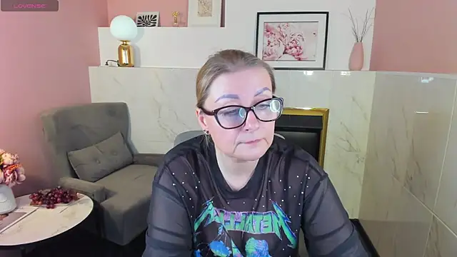 AlexandraKind online show from February 2025 09:54:01 AM