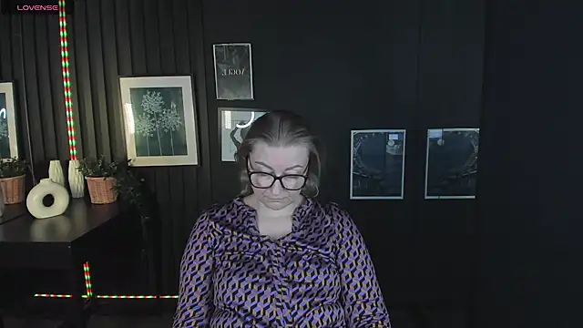 AlexandraKind online show from March 2025 10:24:01 AM