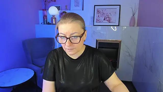 AlexandraKind online show from March 2025 01:51:01 PM