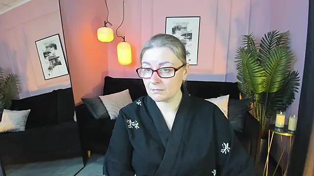 AlexandraKind online show from October 2025 01:45:02 PM