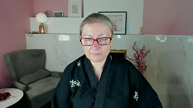 AlexandraKind online show from October 2025 01:40:02 PM