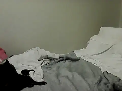 housewife shantie online show from November 2025 01:49:02 AM