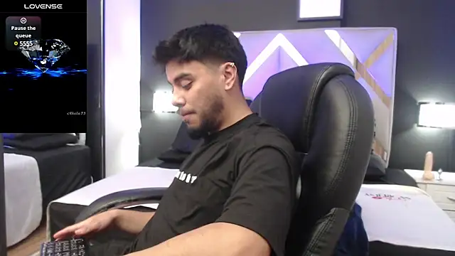 Tommidubois online show from December 2024 01:10:02 PM