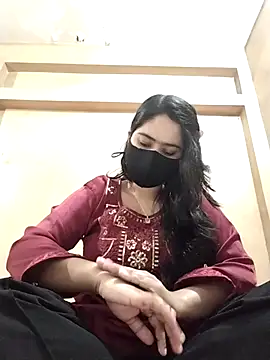 Magical Girl- online show from November 2025 04:16:01 AM