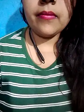 Love-Veronica online show from May 2026 01:52:01 PM