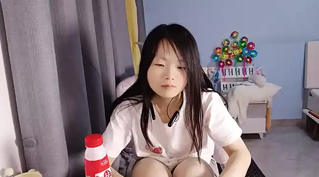 Lena-yyds online show from February 2025 04:40:02 PM