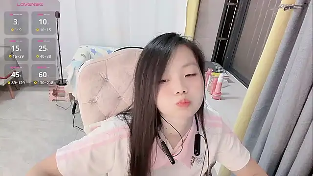 Lena-yyds online show from November 2025 10:47:02 AM