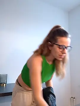 Snapshot of TerrasWildlife chatting on February 2025 04:14:02 PM TerrasWildlife online show from February 2025 04:14:02 PM