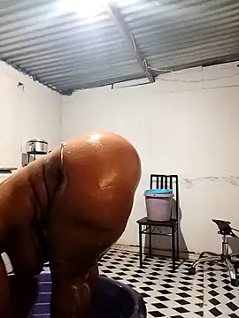 Snapshot of curvyloneah75 chatting on October 2025 07:39:01 AM curvyloneah75 online show from October 2025 07:39:01 AM