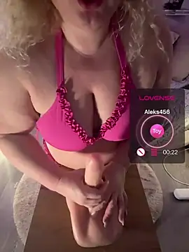 Snapshot of CurvyAnonymousGirl89 chatting on July 2026 05:59:02 PM CurvyAnonymousGirl89 online show from July 2026 05:59:02 PM