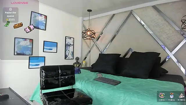 Pandora Rey2 online show from October 2025 01:32:02 PM