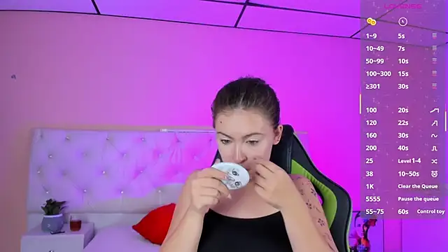 Snapshot of mariie_tayy chatting on September 2025 08:00:02 PM mariie tayy online show from September 2025 08:00:02 PM