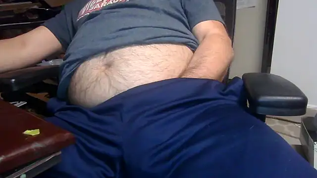 Snapshot of thickdaddy59 chatting on December 2024 04:59:02 AM thickdaddy59 online show from December 2024 04:59:02 AM