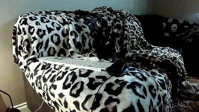 Fuckboy4public online show from December 2024 01:51:02 PM