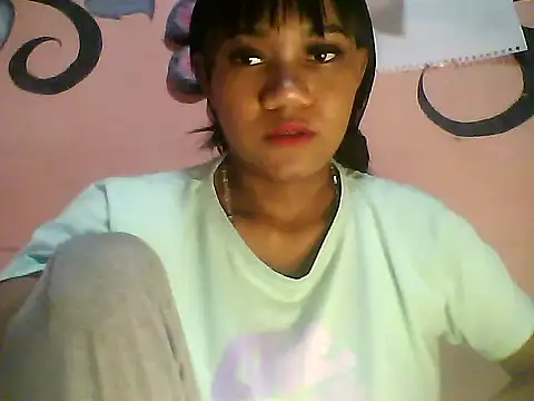 Snapshot of Fariana01 chatting on December 2024 11:29:02 PM Fariana01 online show from December 2024 11:29:02 PM