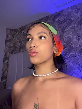 LollaByer online show from January 2025 02:08:01 AM