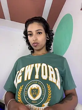 LollaByer online show from April 2026 09:37:02 PM