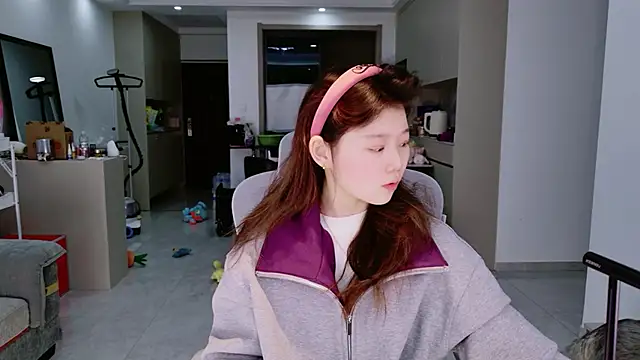 yangyang-1115 online show from December 2025 05:35:01 AM