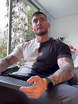 DimitriSullivan  online show from April 2026 03:01:02 PM