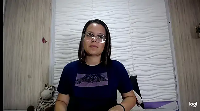 anthiamelisa online show from January 2025 09:47:02 PM