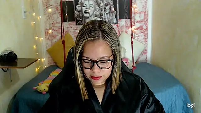 anthiamelisa online show from October 2025 08:33:02 PM