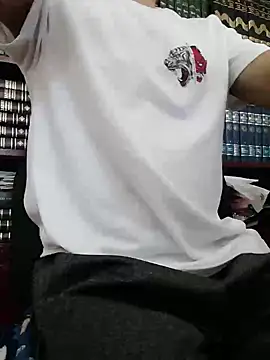 Snapshot of Tuchico_888 chatting on September 2025 09:28:02 PM Tuchico 888 online show from September 2025 09:28:02 PM