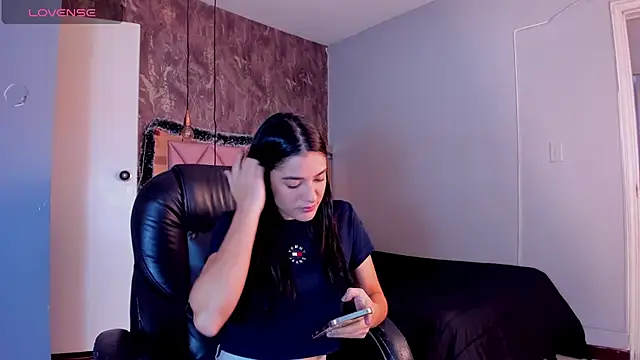 SKYLERWHIITEE online show from December 2024 02:59:02 AM