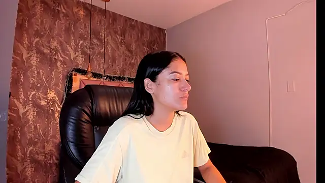 SKYLERWHIITEE online show from December 2024 10:02:01 AM