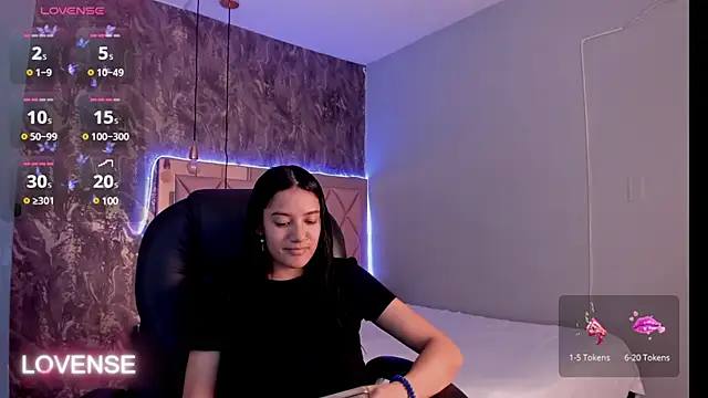 SKYLERWHIITEE online show from January 2025 02:16:02 AM