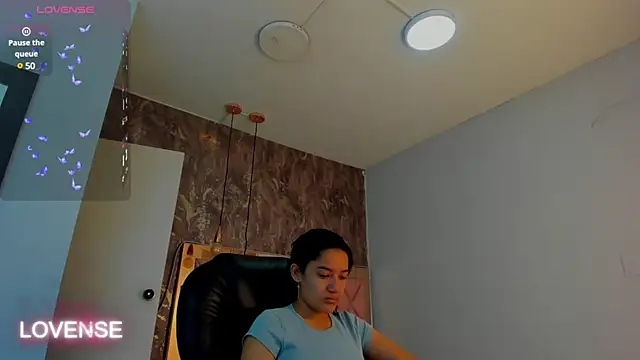 SKYLERWHIITEE online show from February 2025 03:24:02 AM