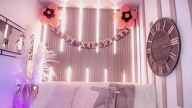 Aniie Doll online show from October 2025 08:18:02 PM